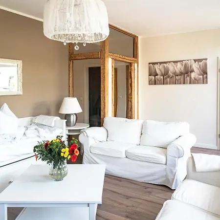 Cblue Hühnergott, Tiefgarage, Zentral * Rostock